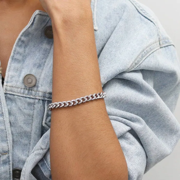 Bracelets BERRICLE Lightweight Curb Chain Bracelet in SilverTone 7mm