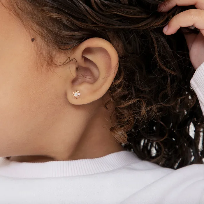 Baby Screw Back Earrings Earrings 18k Gold Flower Freshwater Pearl Baby Toddler Kids Earrings Safety Screw Back