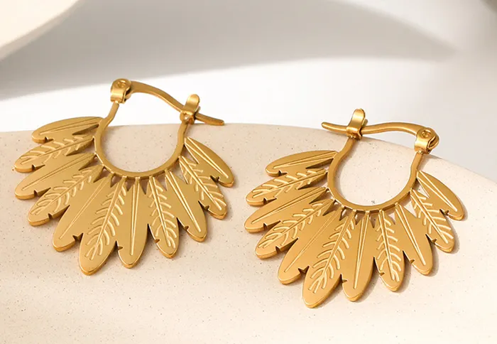 Earrings AnnaKaci Asymmetrical Leaf Detail Earrings