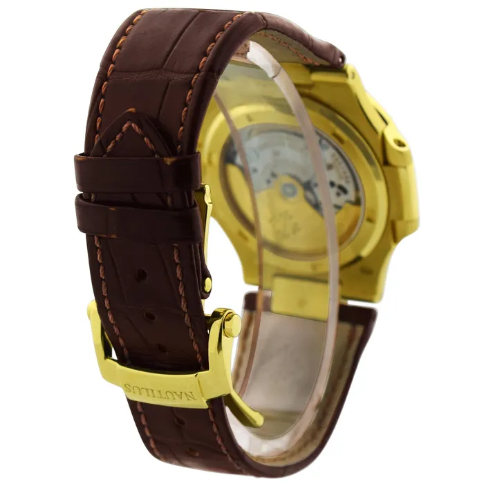 Happy Jewelers PreStyled Sets Patek Philippe Unisex Nautilus 18K Yellow Gold 40mm Silver Baton Dial Watch Reference 5711J