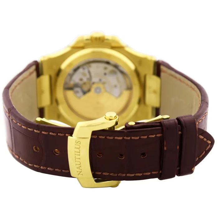 Happy Jewelers PreStyled Sets Patek Philippe Unisex Nautilus 18K Yellow Gold 40mm Silver Baton Dial Watch Reference 5711J